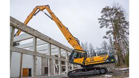Foto de La excavadora Hyundai HX520L facilita la demolicin de una facultad finlandesa