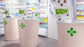Foto de Manusa y Ecoceutics firman un acuerdo para la instalación y mantenimiento de puertas automáticas en casi 200 farmacias