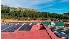 Foto de Aguas de Fondetal invierte en sostenibilidad en su fbrica de Talarrubias con una instalacin fotovoltaica