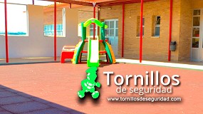 Foto de Seguridad en parques infantiles y mobiliario urbano