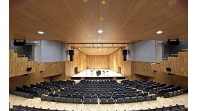 Foto de El roble blanco estadounidense en el nuevo Palacio de Congresos de Huesca