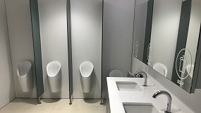 Foto de Limpeza nas casas de banho pblicas com solues sustentveis que no poluem