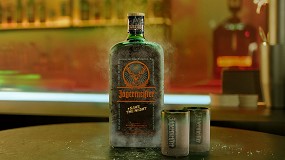 Foto de Jägermeister lanza una botella de edición limitada como parte de su iniciativa #SAVETHENIGHT