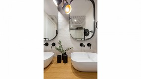 Foto de Crea Spacios incorpora la grifer�a negro mate de TRES en un ba�o para compartir en pareja