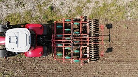 Fotografia de [es] Las inscripciones de tractores nuevos arrancan el ao en nmeros rojos