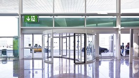 Foto de Portas giratórias Manusa: garantia de segurança e fluidez nos aeroportos de todo o mundo