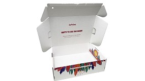 Foto de Lefties inaugura el verano eCommerce con un impactante embalaje sostenible