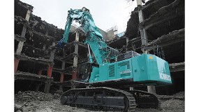 Foto de Kobelco introduce en Europa su excavadora de demolicin de gran alcance SK1300DLC