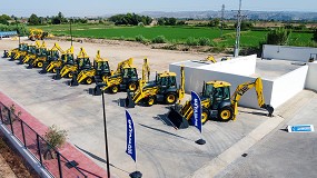 Foto de El Gobierno de Aragn renueva su parque de maquinaria con 10 nuevas retrocargadoras Komatsu