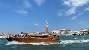 Foto de Primera instalacin de Yanmar de un motor para un barco taxi, en Venecia