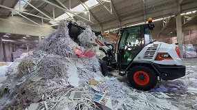 Picture of [es] Cargadora Bobcat L85, mxima efectividad reciclando papel