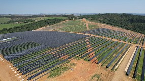 Foto de Soltec y Endesa firman un acuerdo para implantar una fbrica de seguidores solares en Teruel