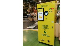 Fotografia de [es] John Deere se suma a Reciclos con la instalacin en su sede de Getafe de una mquina que recompensa por reciclar