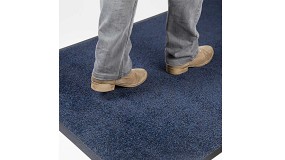 Foto de La gama de alfombras Trafic para el acceso y secado del calzado evita accidentes