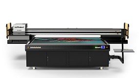 Foto de Roland DG presenta EU-1000MF, su nueva impresora UV plana de gran formato