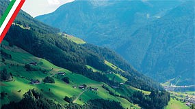 Foto de 'Work in Progress', lema del nuevo calendario Antonio Carraro 2011