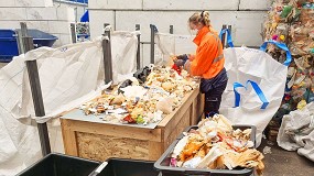 Foto de El proyecto EnEWA pretende mejorar el aprovechamiento del papel reciclable en los residuos mixtos