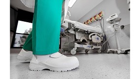 Foto de Calzado sanitario y ergonómico de Panter con protección antiviral y antibacteriana: la elección perfecta para los profesionales de la salud