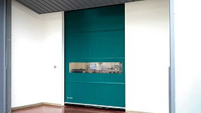 Foto de Puerta rpida de aluminio reforzada, garanta para sectorizar interiores en supermercados