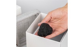 Cajas isotrmicas grises y acumuladores de fro para la campaa de la trufa