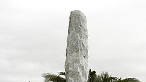 Foto de Burs ampla su gama de piedra natural con un nuevo monolito