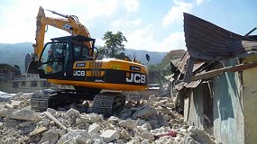 Foto de JCB enva una flota de mquinas a Hait tras el terremoto