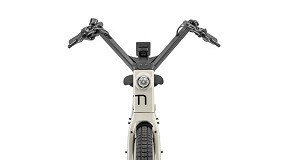 La nueva Lundi 27 de Moustache se pasa a la correa