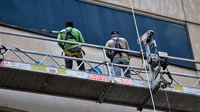 Foto de Sistemas de seguridad en alturas y normativa: líneas de vida, barandillas y escaleras de seguridad