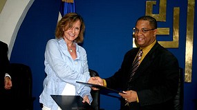 Foto de Tecnifuego-Aespi firma un convenio en la Republica Dominicana