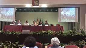 Brenda Rodrguez representa a la cabra Palmera en el I Congreso de Ganadera Extensiva