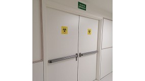 Foto de La importancia del mantenimiento de los herrajes para el correcto funcionamiento de las puertas