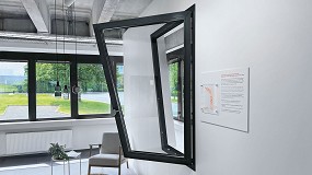 Foto de Roto garantiza el cierre seguro para ventanas de aluminio en formatos especiales