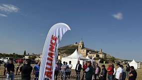 Foto de Alliance demuestra sobre el terreno la importancia de una correcta presin de los neumticos agrcolas