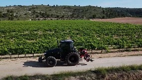 Foto de ID NAMIC Smart Farming Solution 4.0 monda entre fileiras (v�deo)