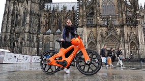 Foto de Igus da el pistoletazo de salida a su gira mundial sobre su bicicleta de plstico reciclado