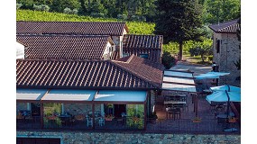 Foto de KE en las terrazas con vistas a un anfiteatro de viedos en el corazn del Chianti Classico