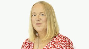 Gill Riley, directora general de Unic Cranes Europe, recibe un prestigioso premio en Reino Unido