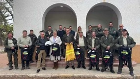 Foto de La Generalitat valenciana proporciona nuevos Equipos de Proteccin Individual a los agentes medioambientales