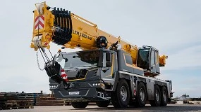 Foto de Gra mvil Liebherr de 120 toneladas equipada con el nuevo sistema de control de gras LICCON3