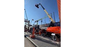 Foto de JLG presenta en Bauma 2025 su nueva plataforma articulada elctrica EC450AJ Compact