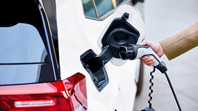 Las matriculaciones de vehculos electrificados suben un 74% en abril