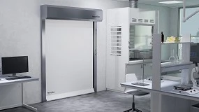 Foto de La puerta rpida de Ferroflex que mantiene la mxima permeabilidad al aire en laboratorios y salas blancas