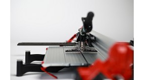 Rubi presenta la innovadora cortadora manual de cermica TK: la primera monogua asimtrica del mercado