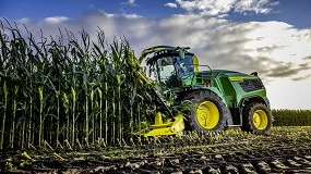 Foto de John Deere apresenta as novas picadoras de forragem automotrizes F8 e F9
