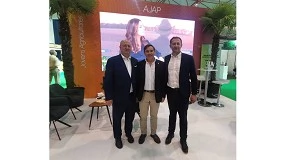 Foto de Comissrio Europeu da Agricultura e ministro da Agricultura visitam stand da AJAP na FNA25