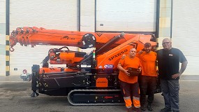 Foto de Grues Pall ampla su flota con una nueva mini gra Jekko SPX650 Bi-Energy