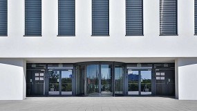 Centro Alum lanza el sistema FR90: ventanas y puertas con proteccin contra incendios y aislamiento trmico