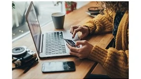 Foto de El gasto online crece, con cada vez más usuarios que comprarán en redes sociales
