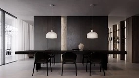 Foto de Modulnova combina a la perfección la estantería Blade Edge con la mesa Hong Kong