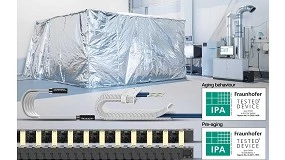 Foto de Igus com nova certificao das calhas articuladas para salas limpas secas
